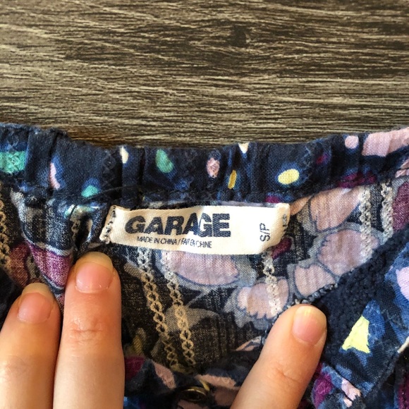 3 for 25 💕 Garage floral tank - Picture 3 of 4